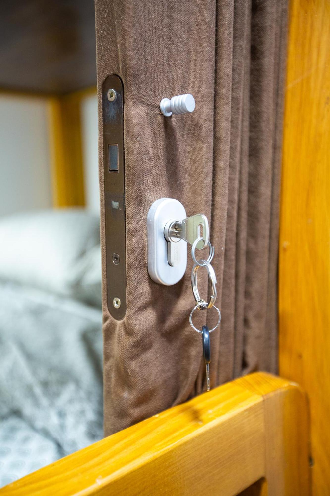 Aisha Hostel リュブリャナ エクステリア 写真